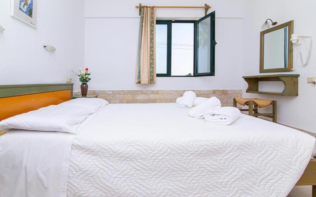 Dionysos Apartments & Studios Stalida Екстериор снимка